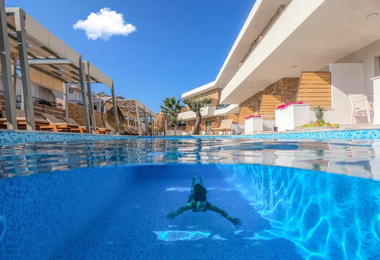 Imagine Luxury Suites ニキティ エクステリア 写真