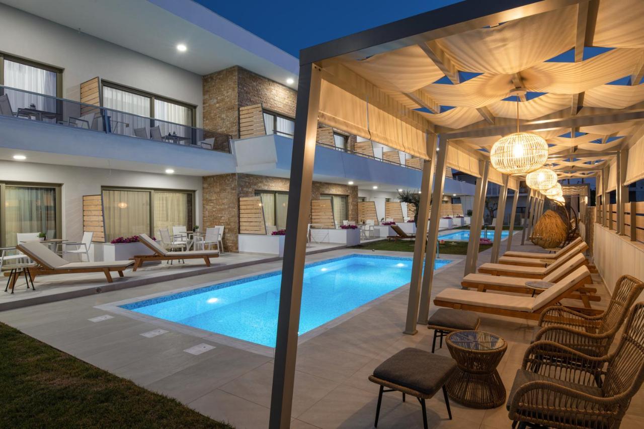 Imagine Luxury Suites ニキティ エクステリア 写真